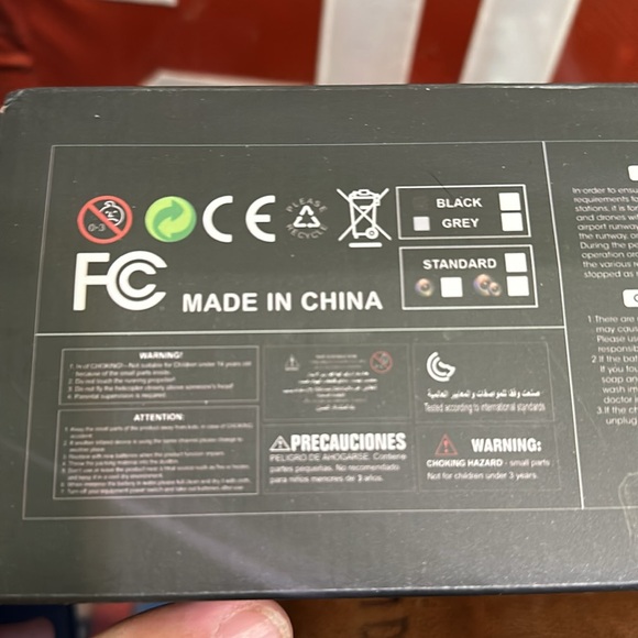 2.4 GHZ Drone Unmanned Aerial Vehicle equipped with a dual HD camera - Picture 4 of 5